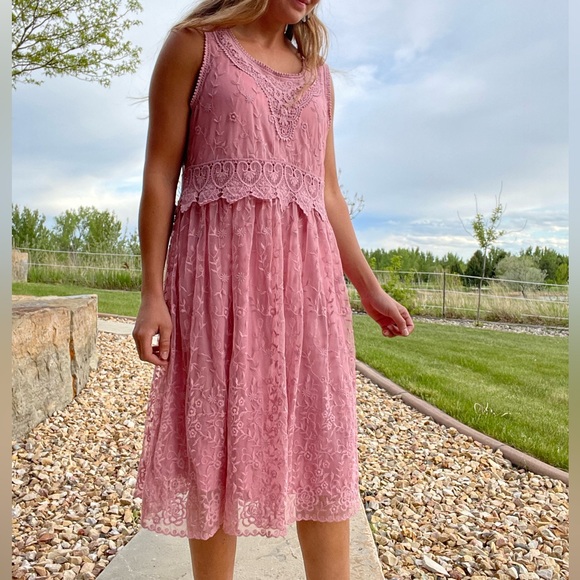 Sundance Dresses & Skirts - Sundance pink crochet tulle sleeveless dress